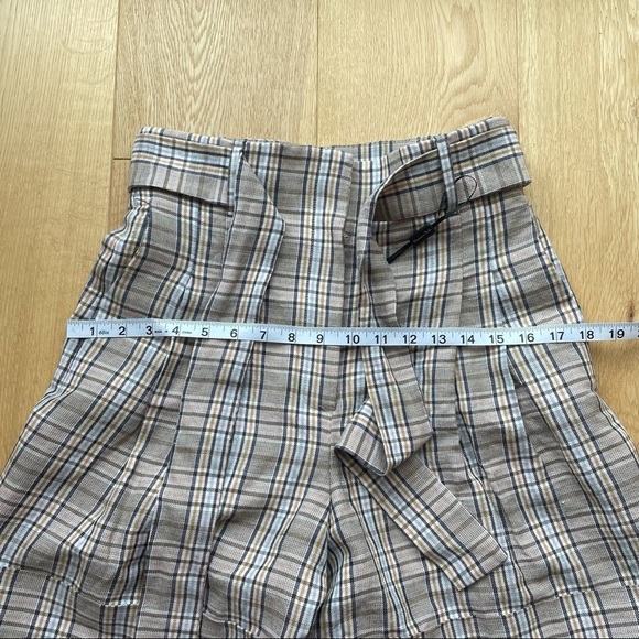 NWOT CHECKED LINEN BLEND BERMUDA SHORTS - 6 - Picture 9 of 13